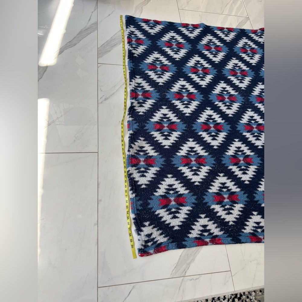 American Eagle Outfitters Navy, White & Red Patterned Throw - Picture 6 of 14